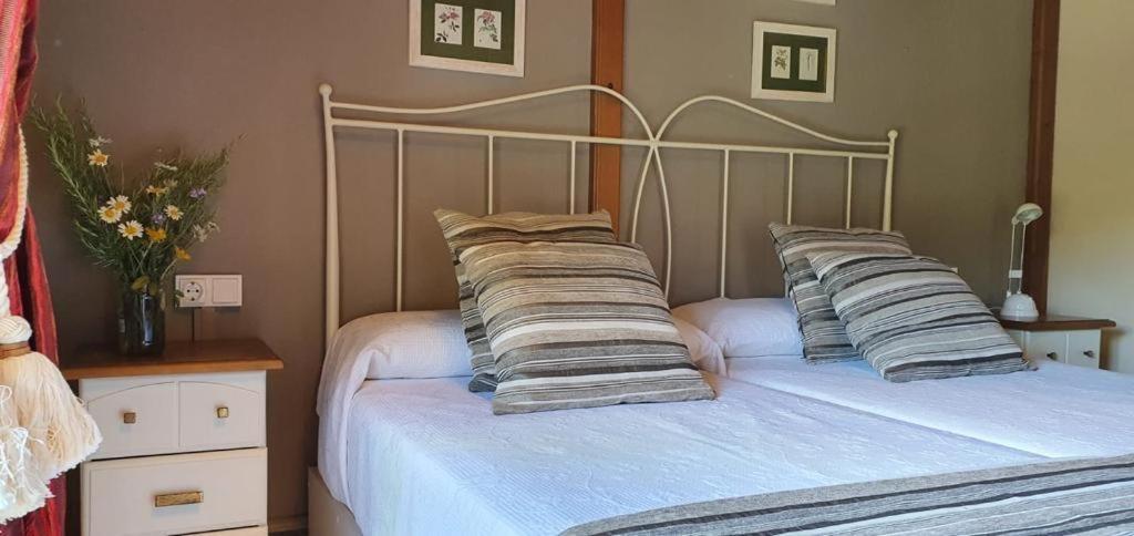 Hotel Guara Inluka Las Almunias Zimmer foto